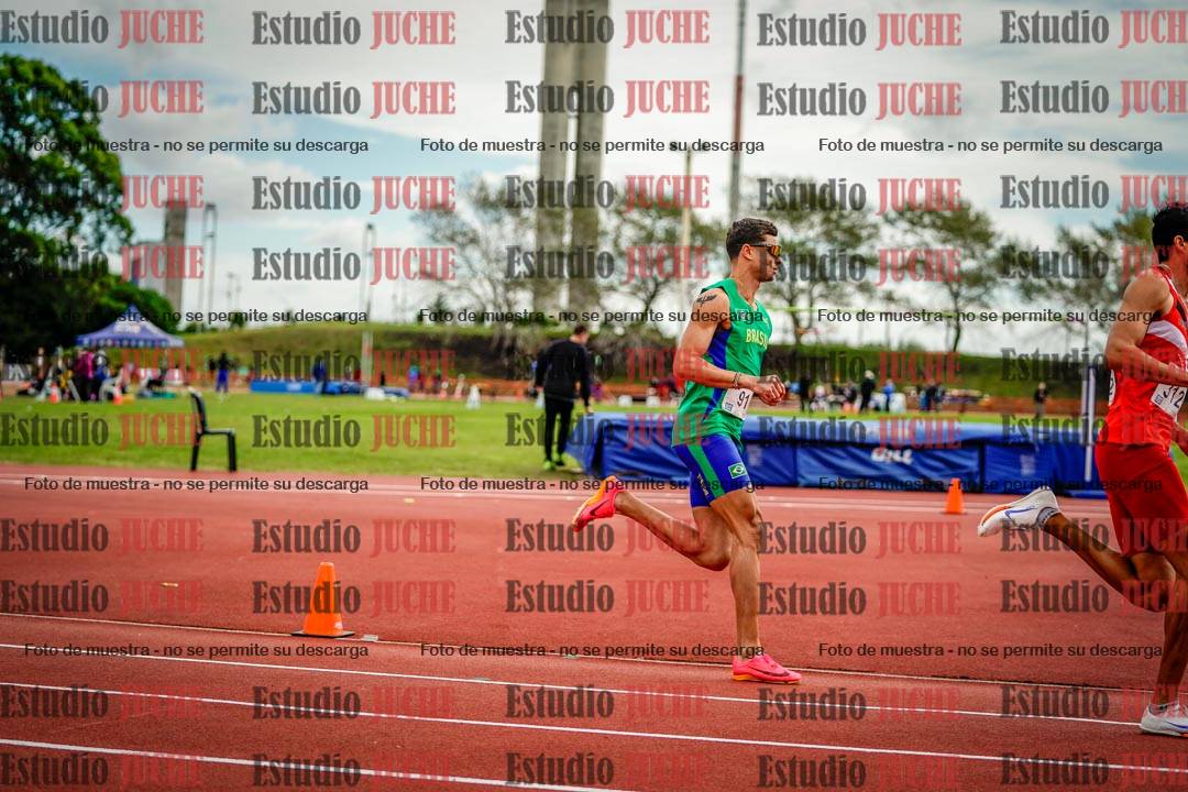 Fotos de los 800 m llanos de varones - FINAL