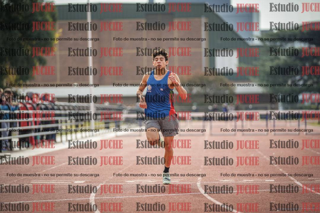Fotos de los 400 m con vallas de varones