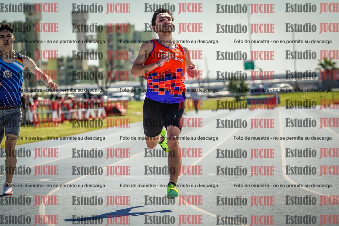 Fotos de los 100 m llanos de varones