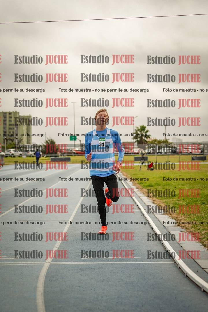 Fotos de los 600 m llanos de varones