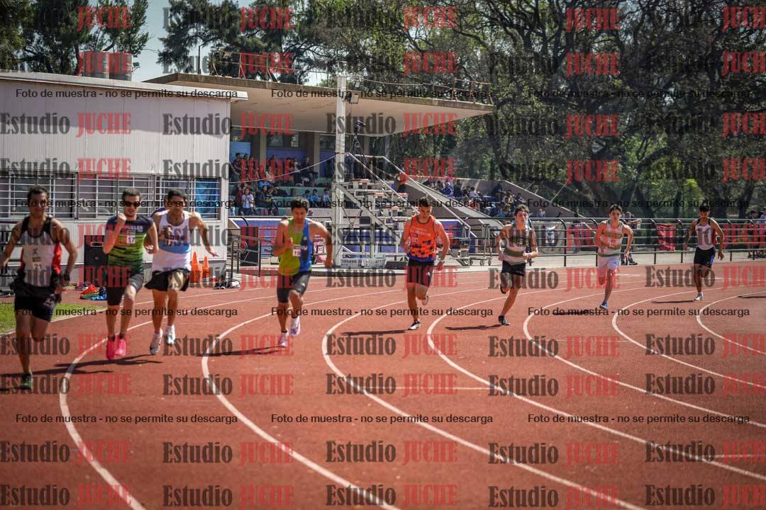 Fotos de los 800 m llanos de varones