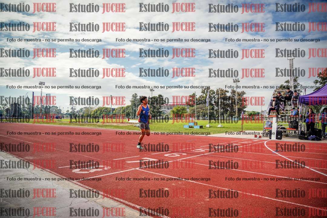 Fotos de los 400 m con vallas de varones