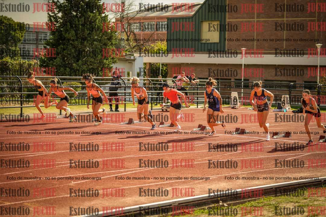 Fotos de los 100 m con vallas de mujeres