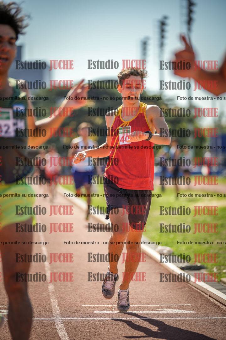 Fotos de los 800 m llanos de varones