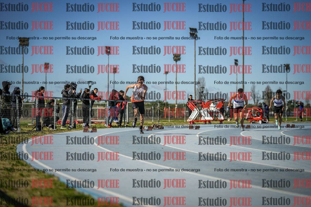 Fotos de los 200 m llanos de varones