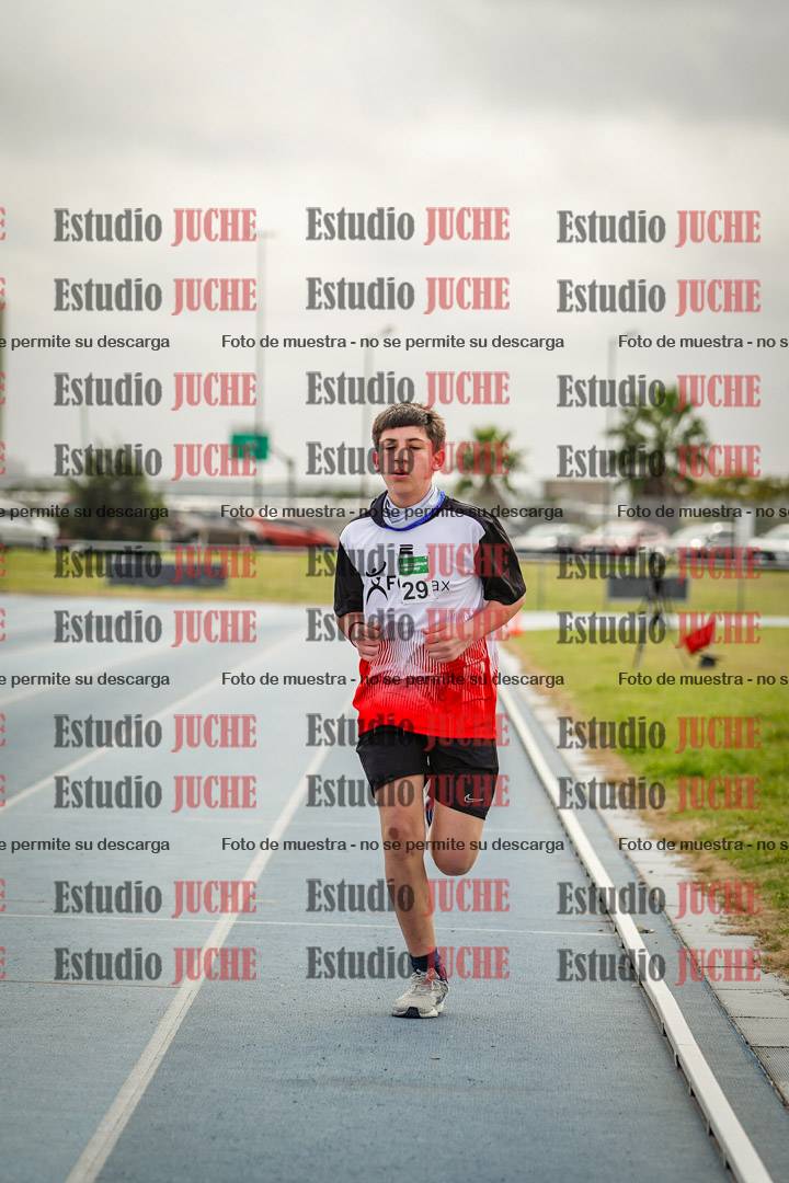 Fotos de los 600 m llanos de varones