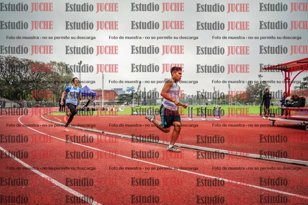 Fotos de los 800 m llanos de varones