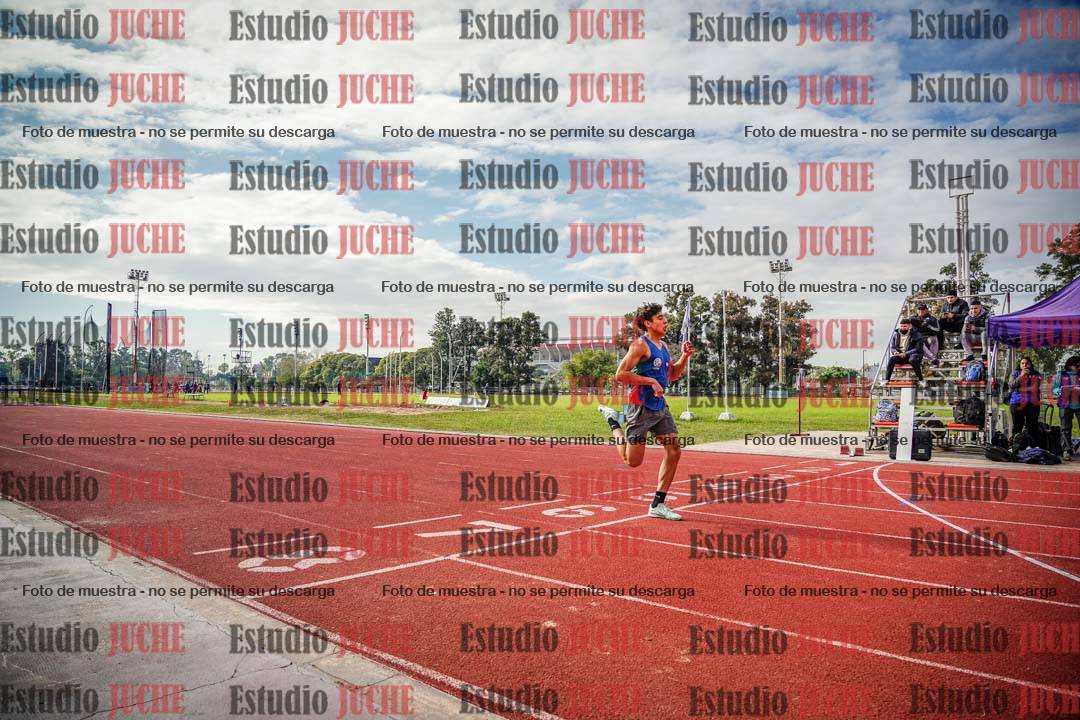 Fotos de los 400 m con vallas de varones