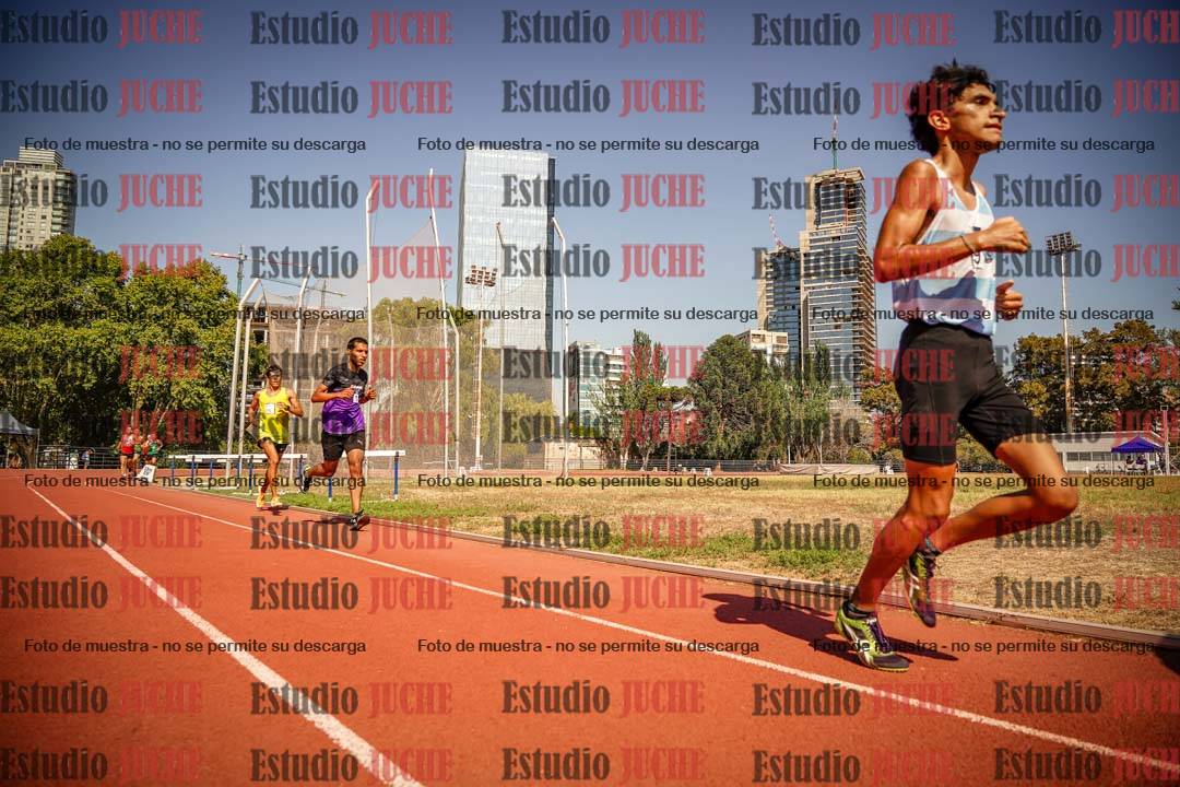Fotos de los 3000 m llanos de varones