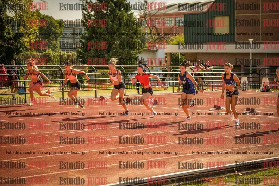 Fotos de los 100 m con vallas de mujeres