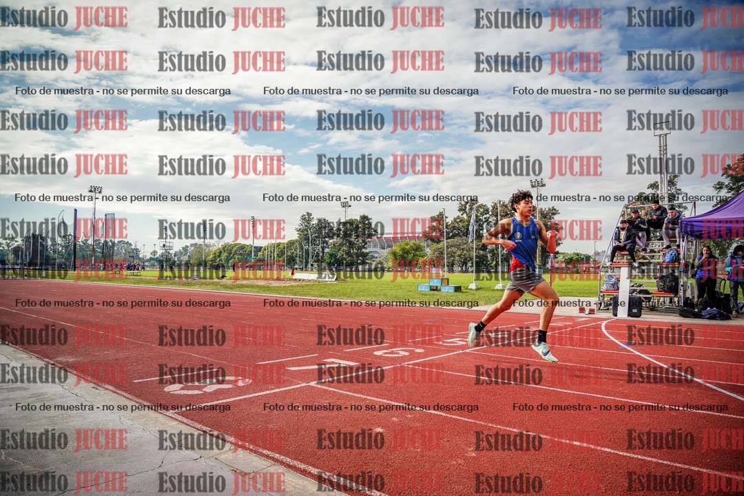 Fotos de los 400 m con vallas de varones