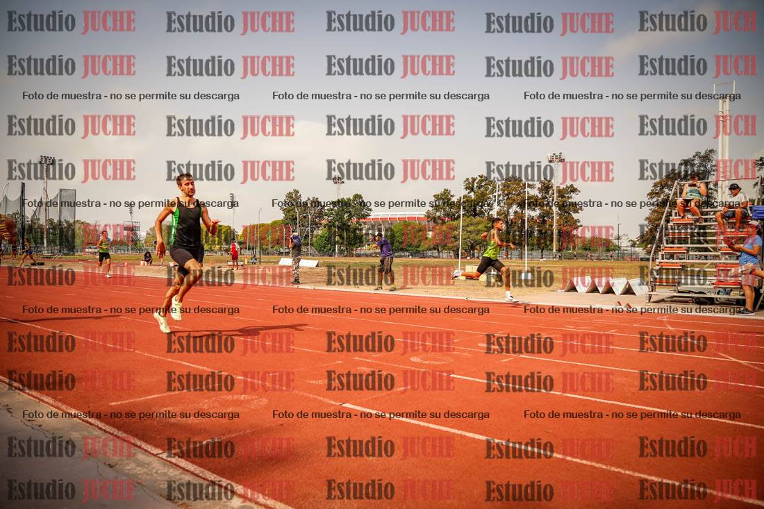 Fotos de los 400 m llanos de varones