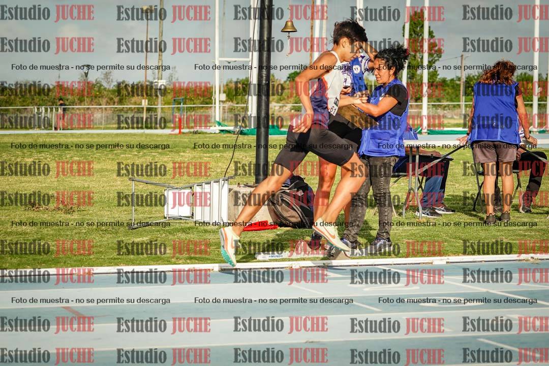 Fotos de los 800 m llanos de varones