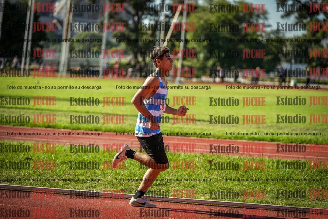Fotos de los 2400 m llanos de varones