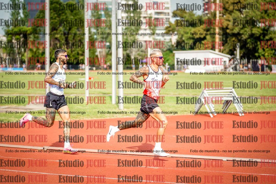 Fotos de los 3000 m llanos de varones