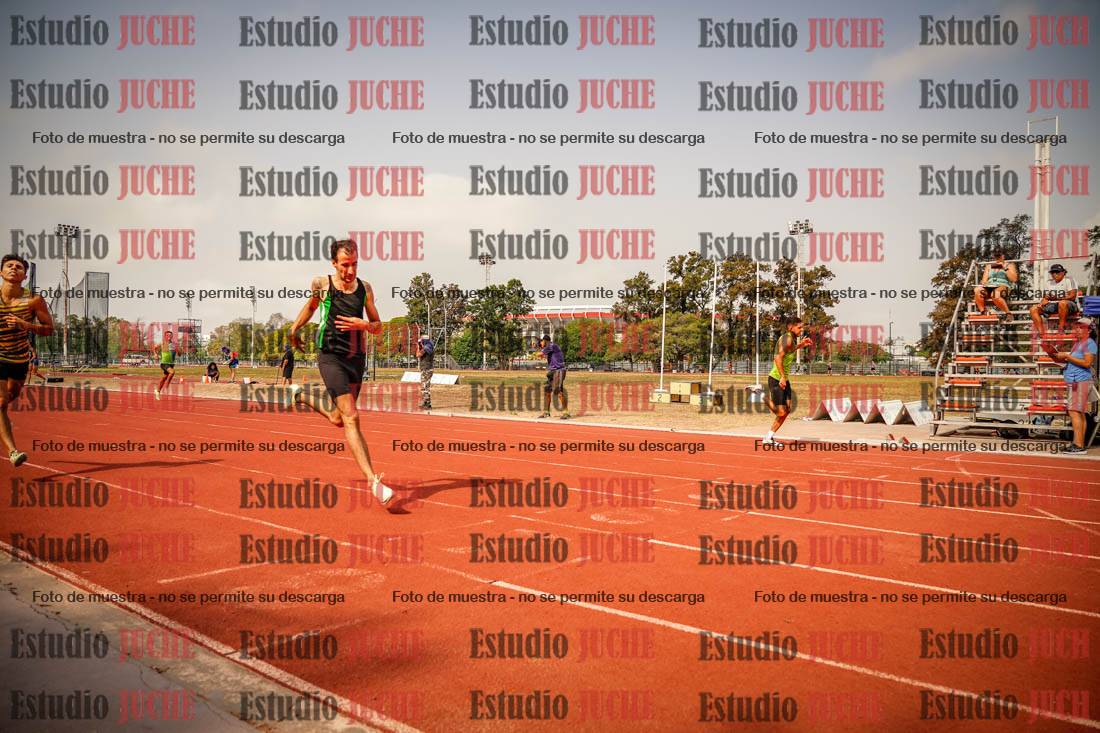 Fotos de los 400 m llanos de varones