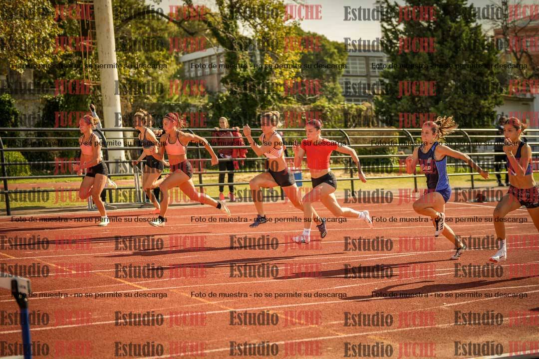 Fotos de los 100 m con vallas de mujeres