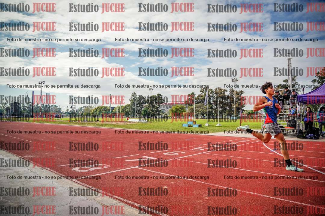 Fotos de los 400 m con vallas de varones