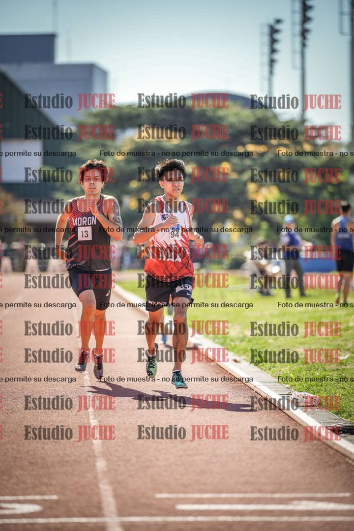 Fotos de los 800 m llanos de varones