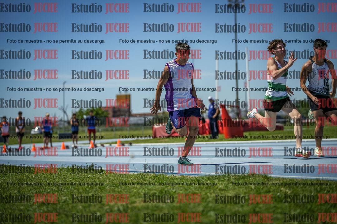 Fotos de los 80 m llanos de varones