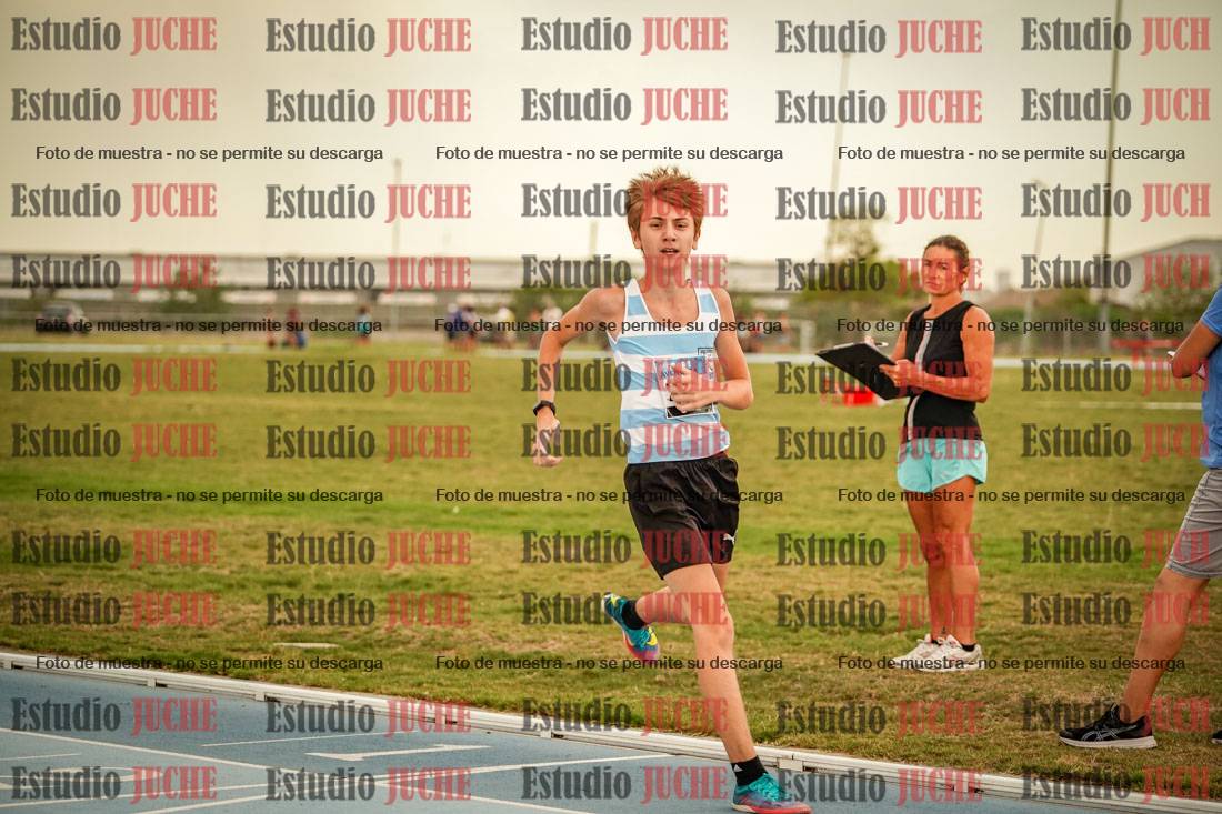 Fotos de los 600 m llanos de varones