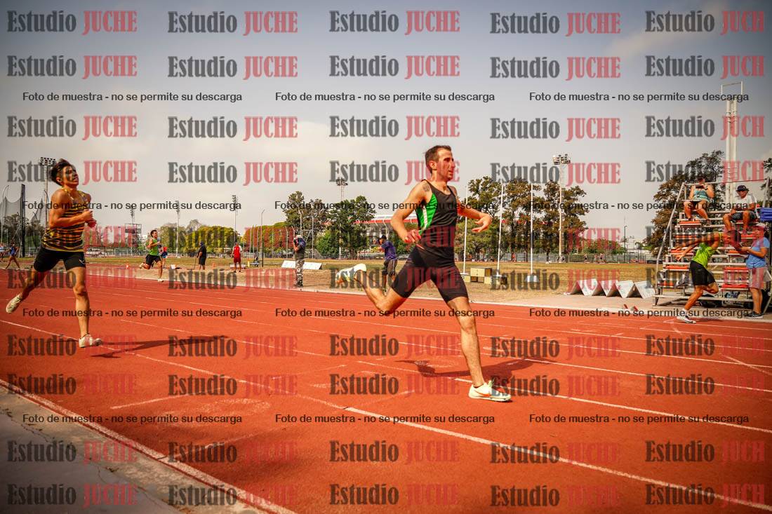 Fotos de los 400 m llanos de varones