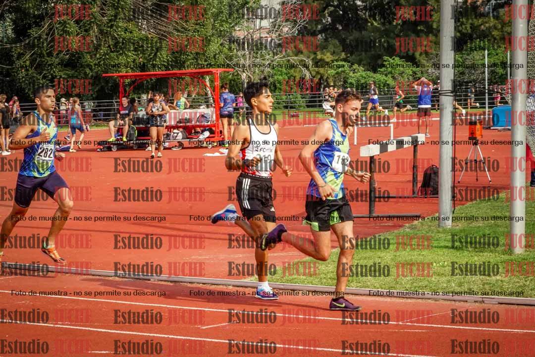 Fotos de los 3000 m llanos de varones