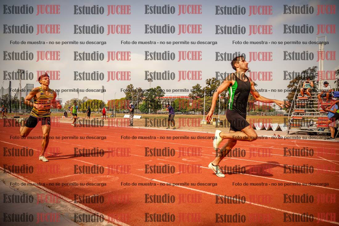 Fotos de los 400 m llanos de varones