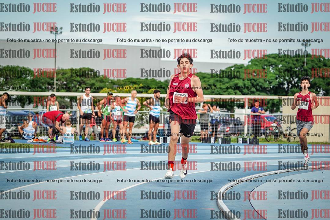 Fotos de los 1000 m llanos de varones