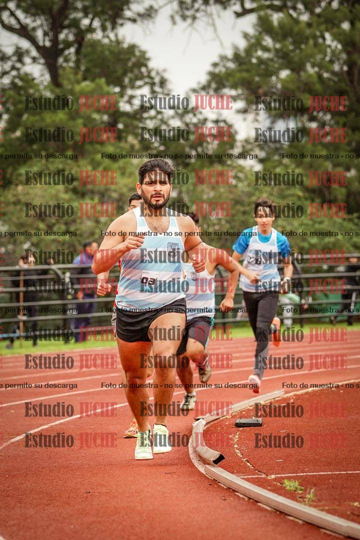Fotos de los 800 m llanos de varones