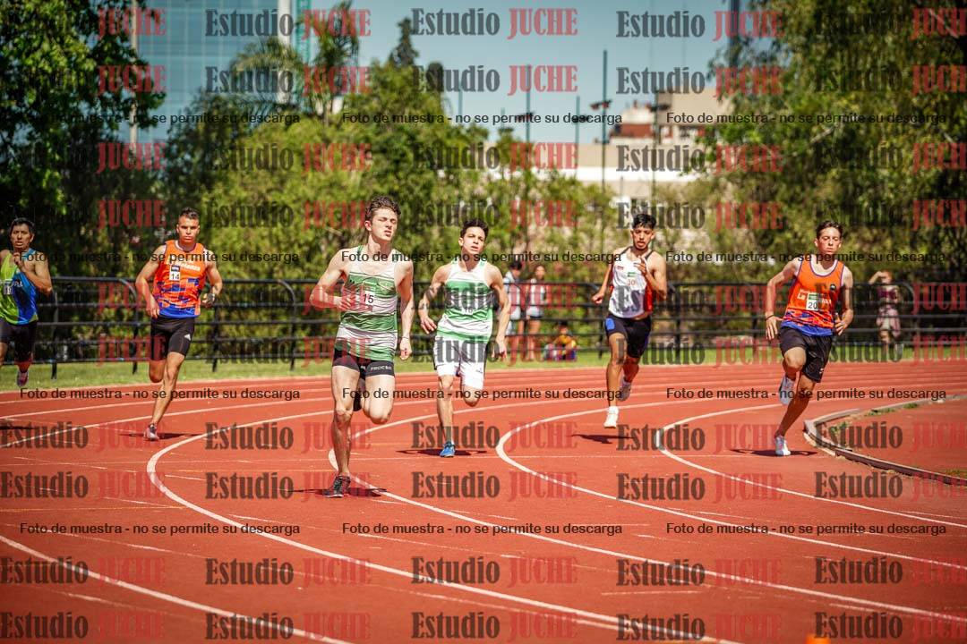 Fotos de los 800 m llanos de varones