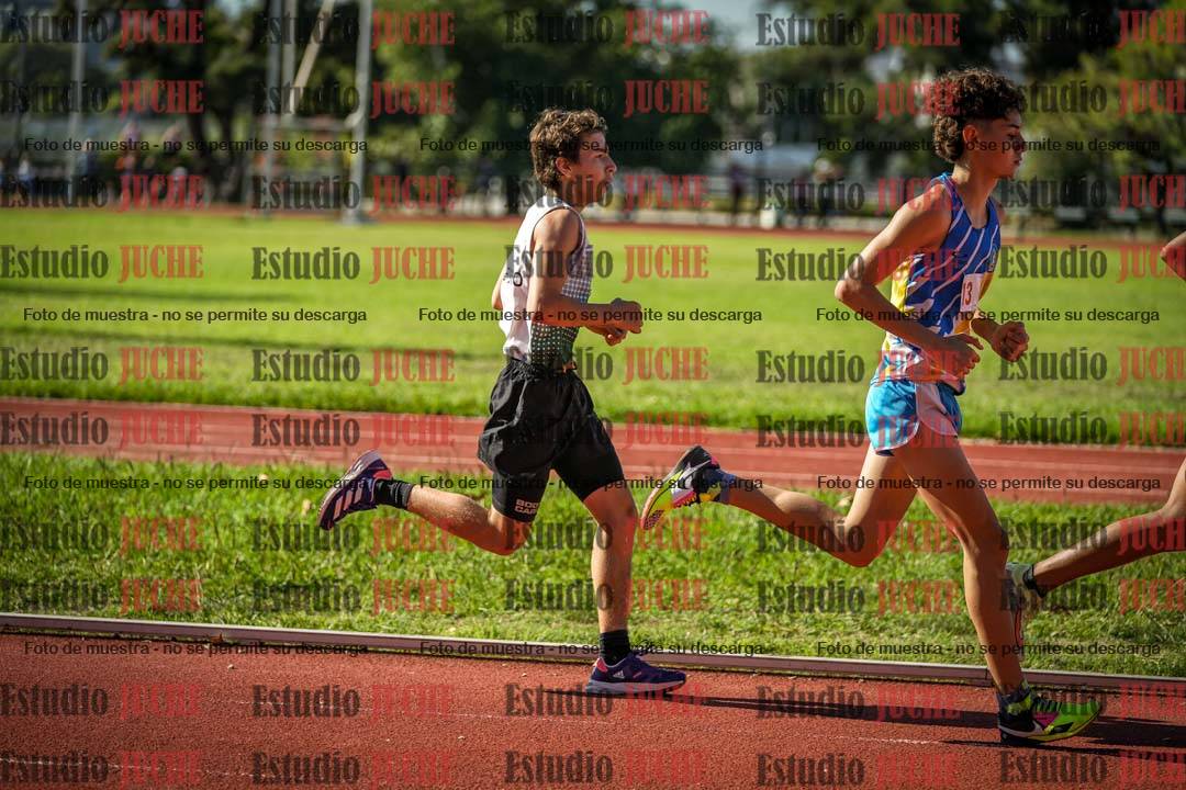 Fotos de los 2400 m llanos de varones