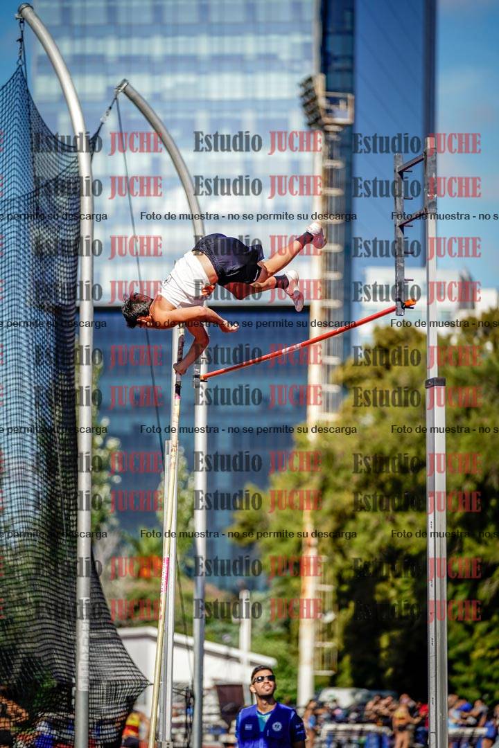 Fotos del salto triple de mujeres y varones