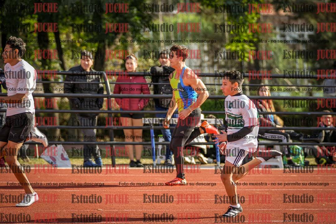 Fotos de los 100 m llanos de varones