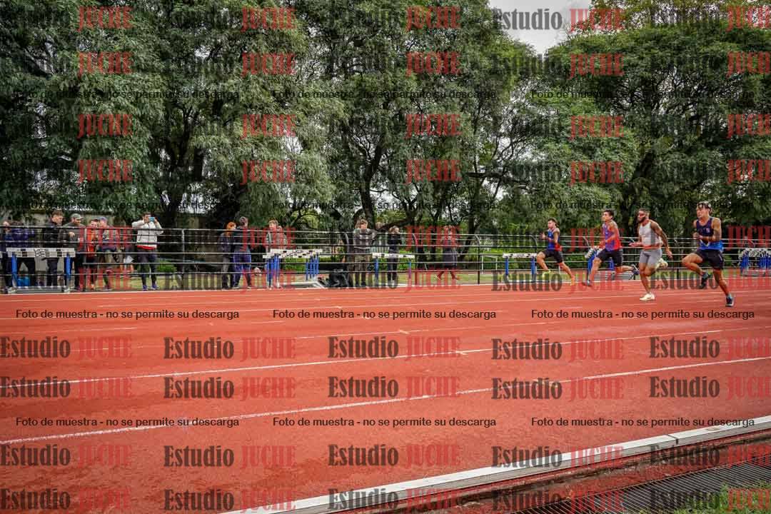 Fotos de los 100 m llanos de varones
