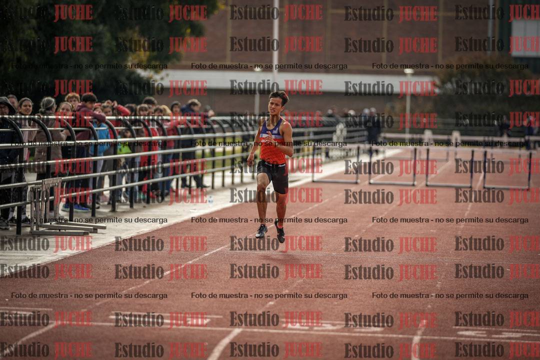 Fotos de los 400 m con vallas de varones