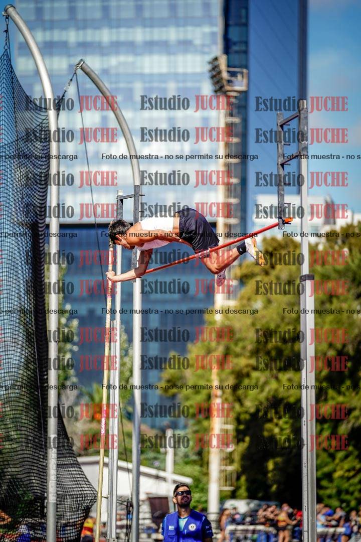 Fotos del salto triple de mujeres y varones