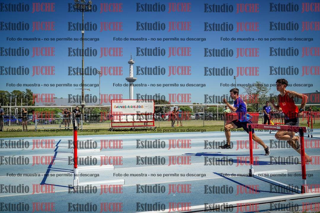 Fotos de los 110 m con vallas de varones - serie 1