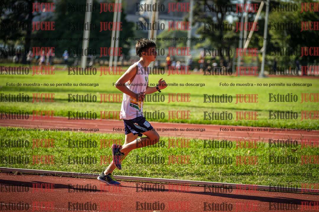 Fotos de los 2400 m llanos de varones