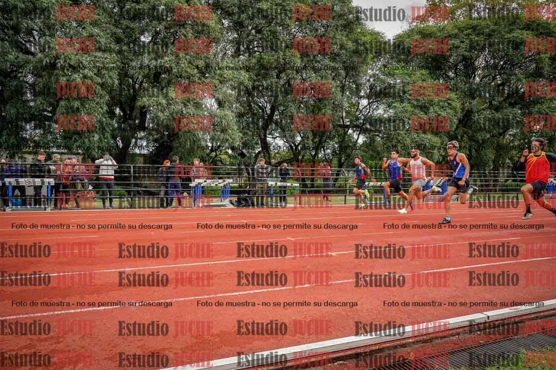 Fotos de los 100 m llanos de varones