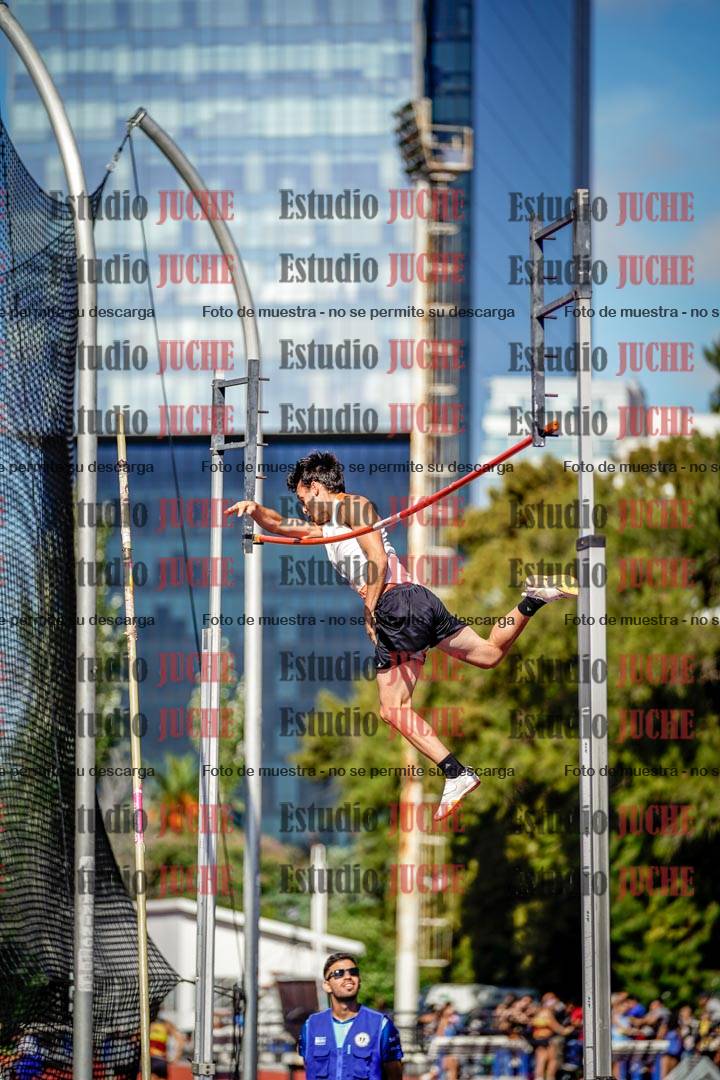 Fotos del salto triple de mujeres y varones