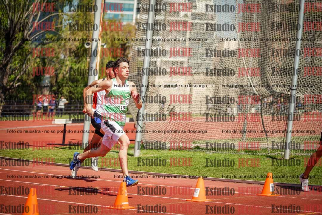 Fotos de los 800 m llanos de varones