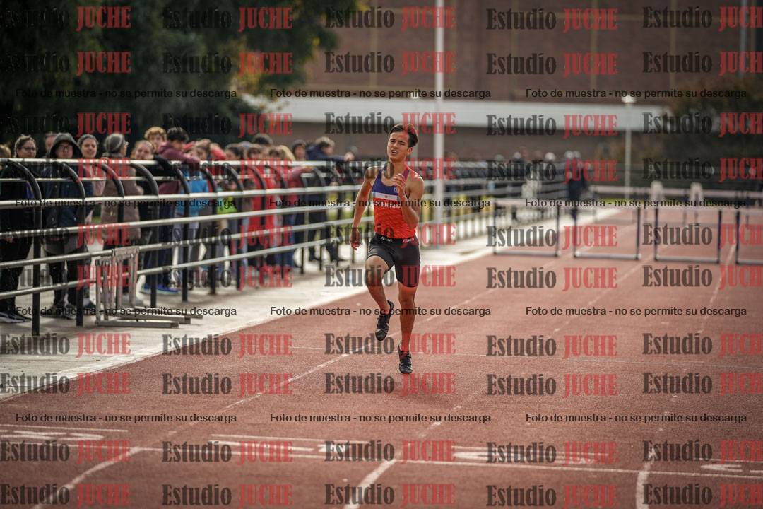 Fotos de los 400 m con vallas de varones