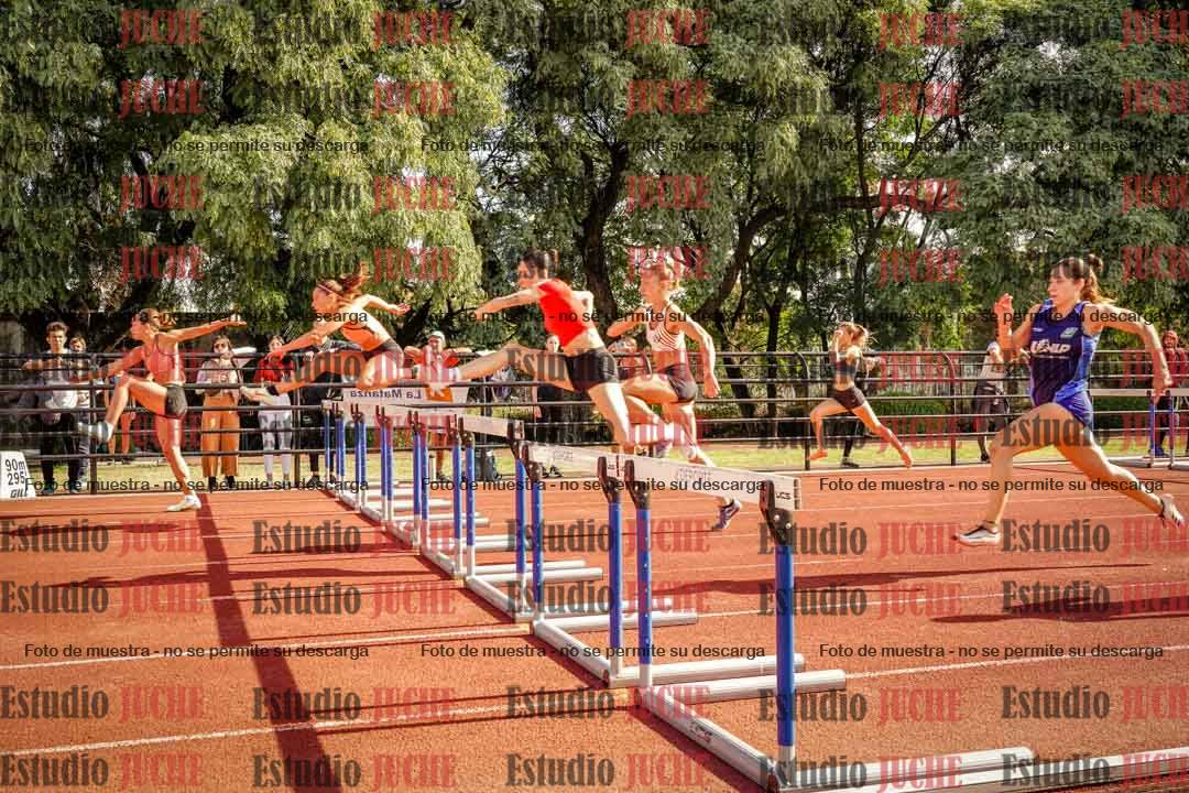 Fotos de los 100 m con vallas de mujeres