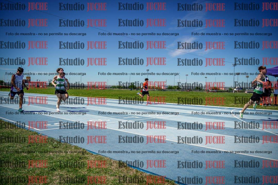 Fotos de los 80 m llanos de varones