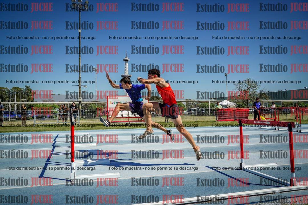 Fotos de los 110 m con vallas de varones - serie 1