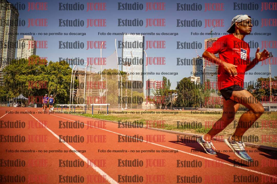 Fotos de los 3000 m llanos de varones
