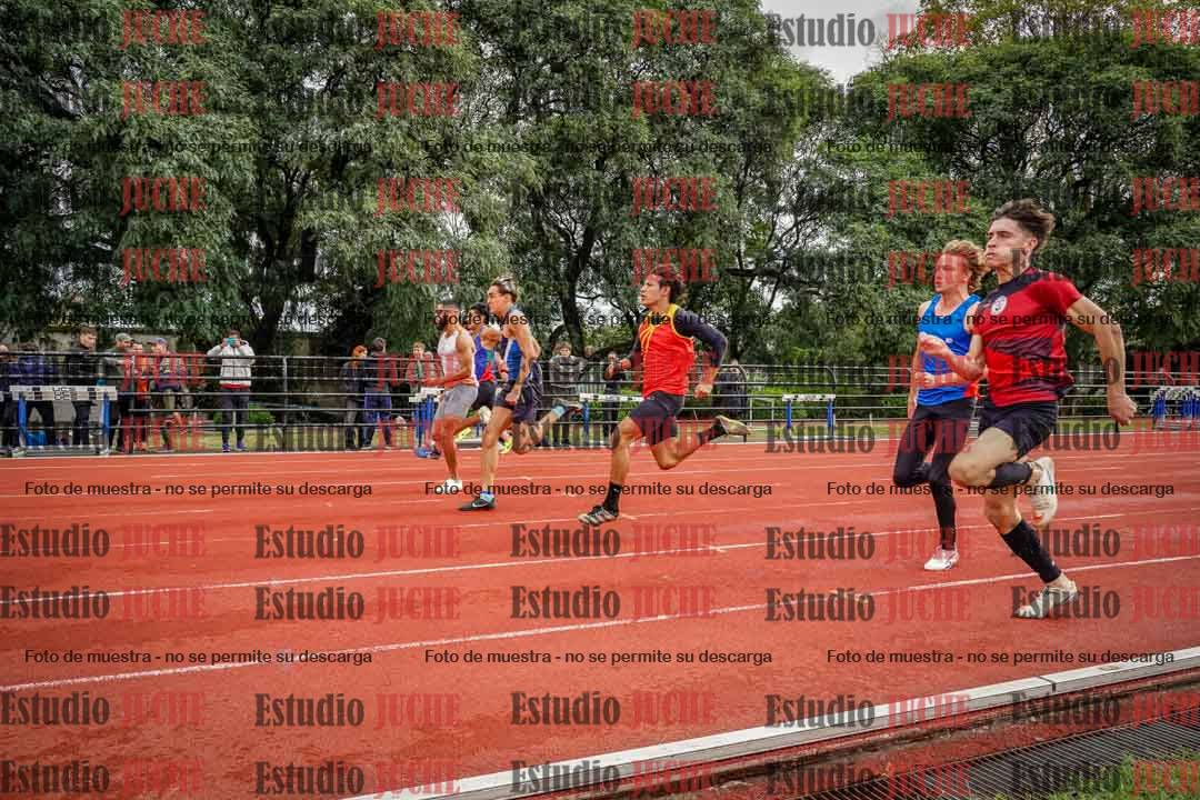 Fotos de los 100 m llanos de varones
