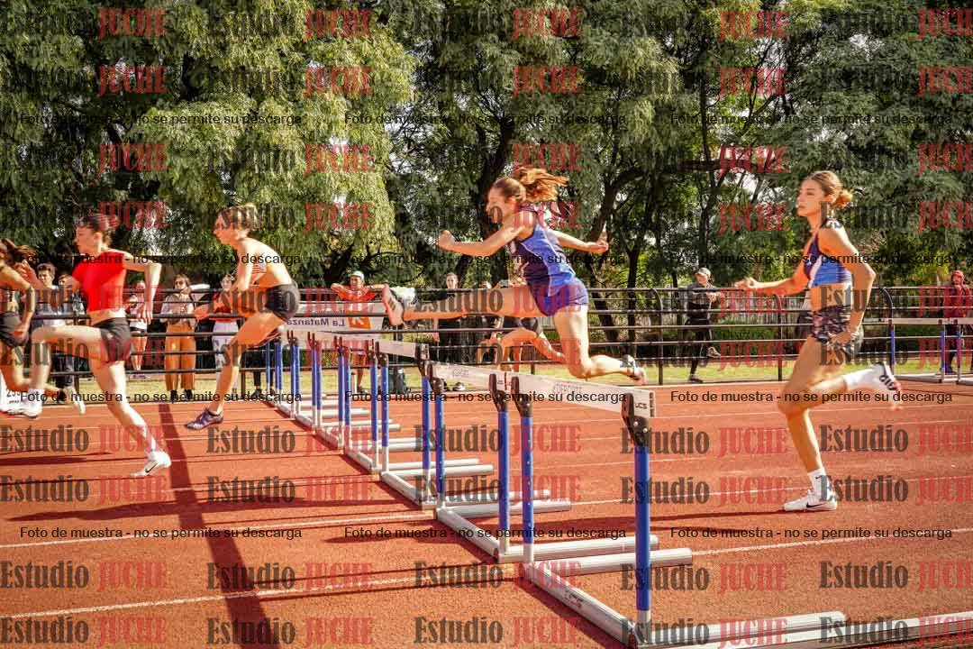 Fotos de los 100 m con vallas de mujeres
