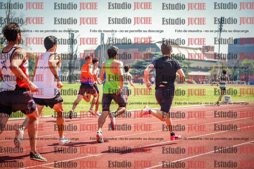 Fotos de los 800 m llanos de varones